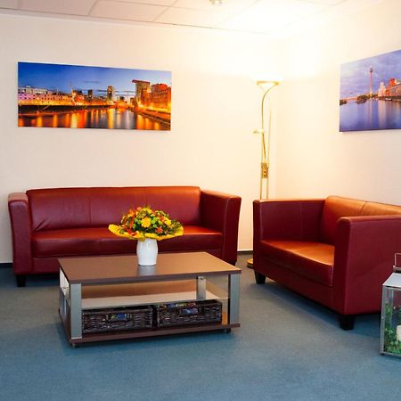 ראטינגן Hotel Am Duesseldorfer Platz מראה חיצוני תמונה