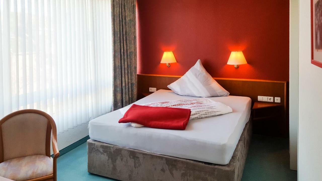 ראטינגן Hotel Am Duesseldorfer Platz מראה חיצוני תמונה